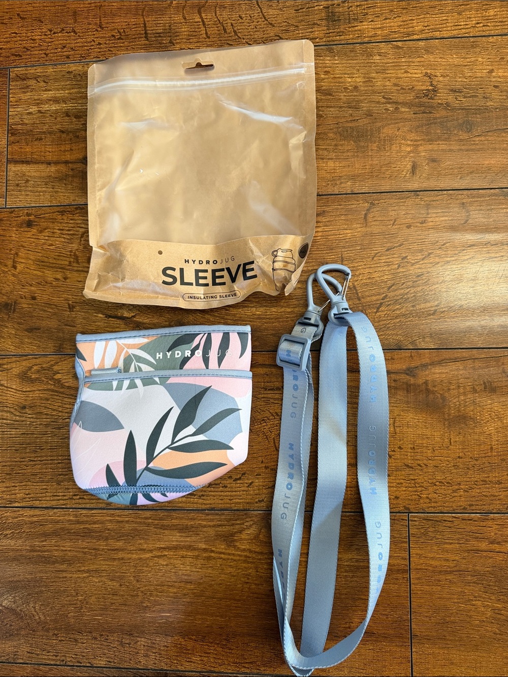 HydroJug Pastel Leaf Print Insulating Sleeve with Light Blue Strap